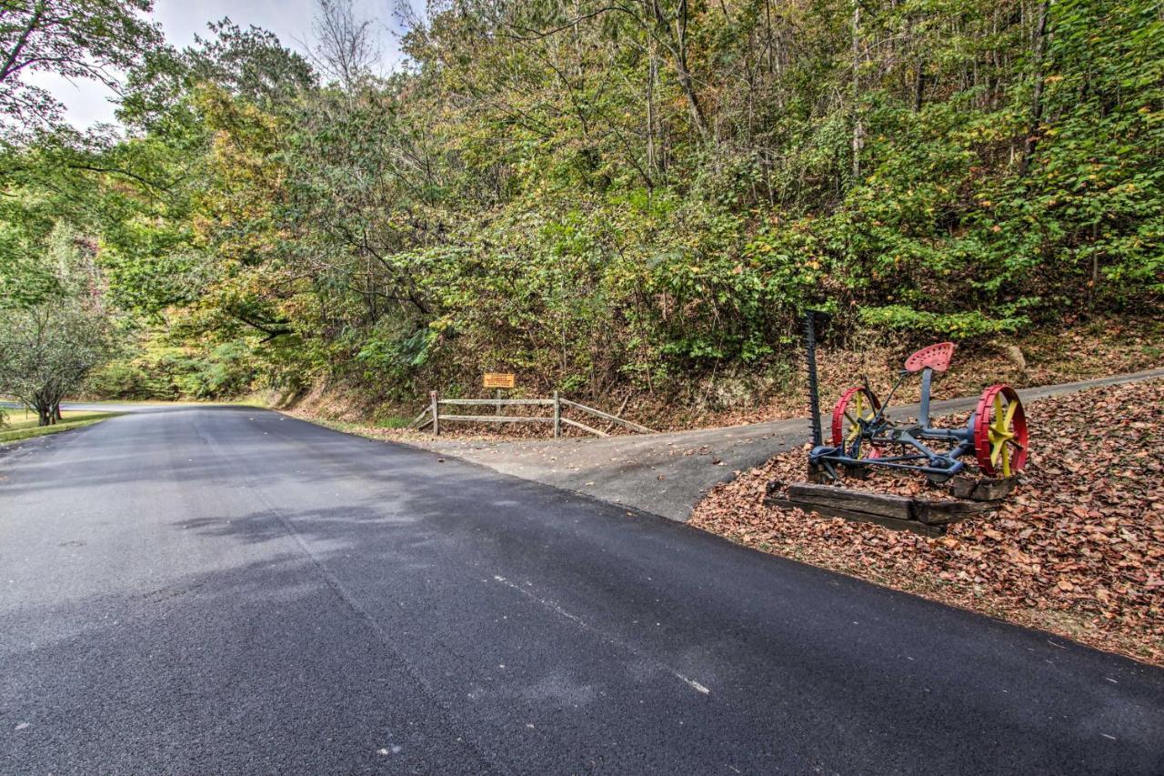 Pigeon Forge Scenic Solitude With Private Hot Tub! Exterior foto